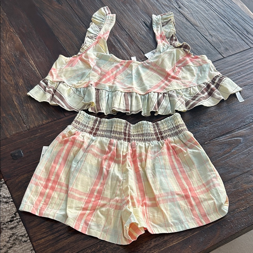 Women’s Two-Piece Ruffled Plaid Lounge Set - Pink and Cream